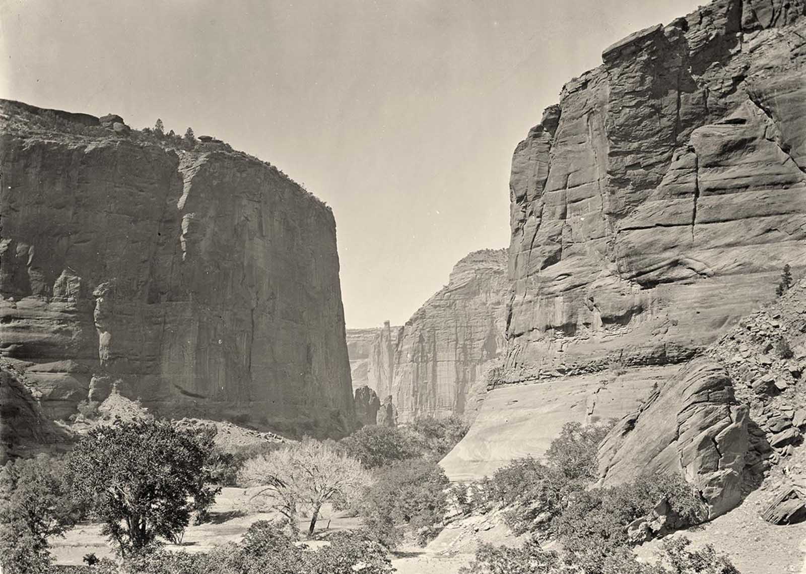 The head of Canyon de Chelly, looking past walls that rise some 1,200 feet above the canyon floor, in Arizona in 1873.