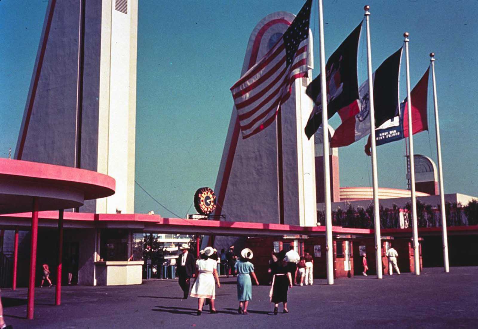 Color view of the 1939 World's Fair. Corona gate with Bulova clock, ca 1939.