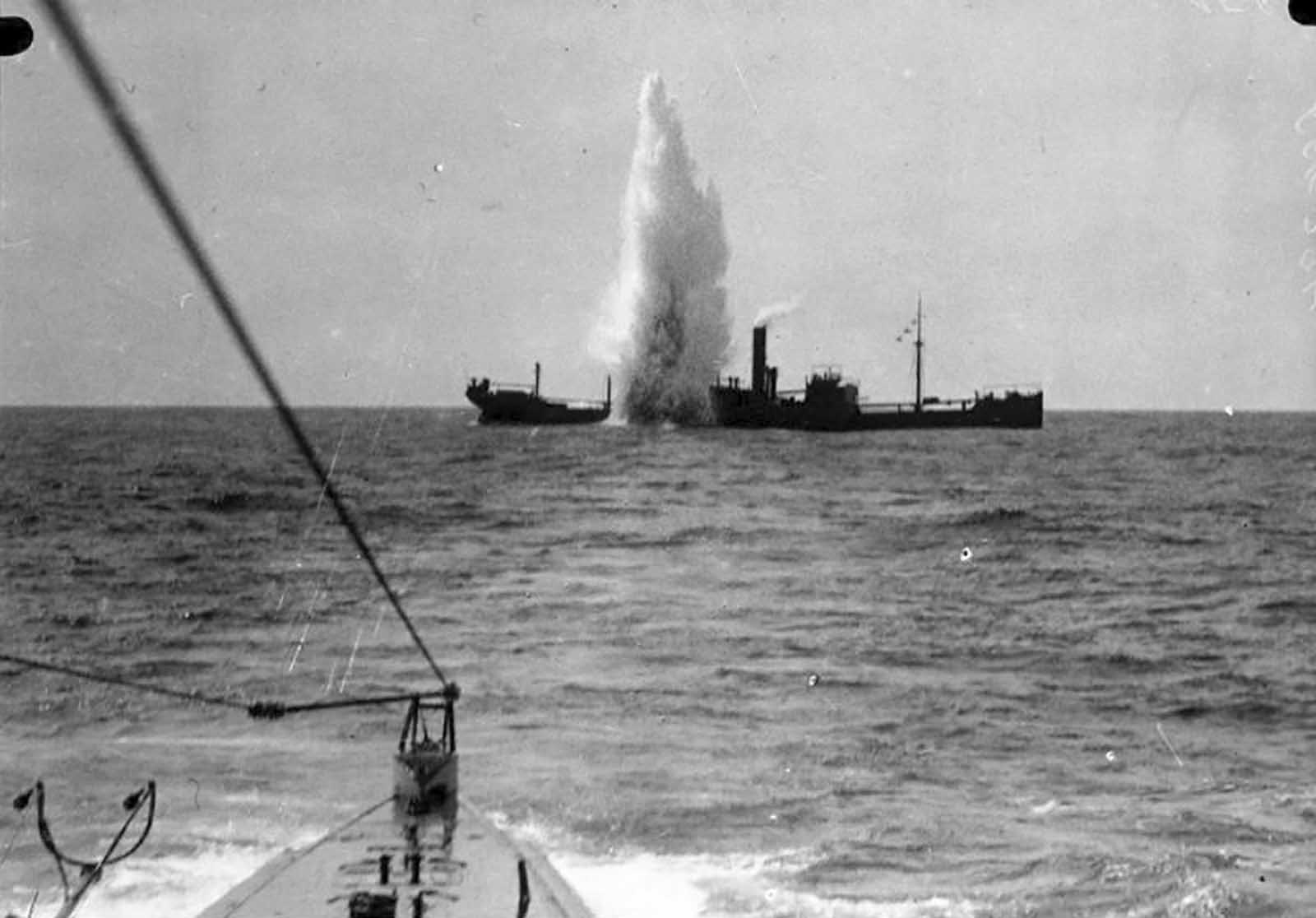 British cargo ship SS Maplewood under attack by German submarine SM U-35 on April 7, 1917, 47 nautical miles/87 km southwest of Sardinia. The U-35 participated in the entire war, becoming the most successful U-boat in WWI, sinking 224 ships, killing thousands.