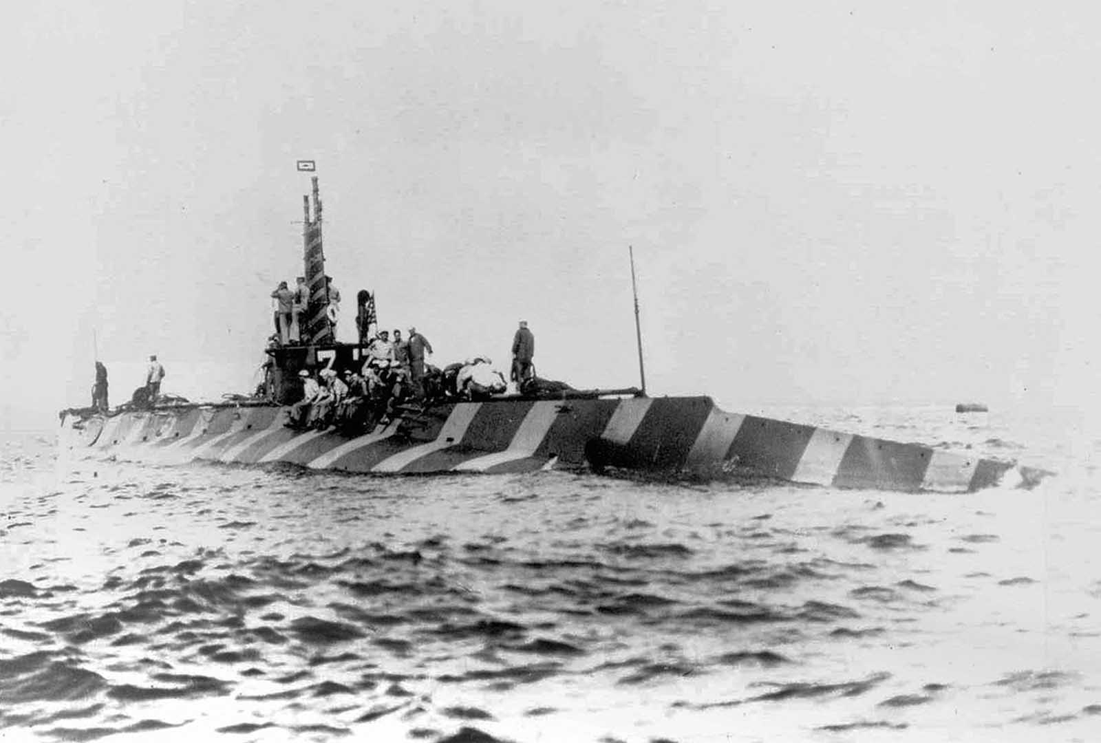 Portside view of the camouflaged USS K-2 (SS-33), a K-class submarine, off Pensacola, Florida on April 12, 1916.