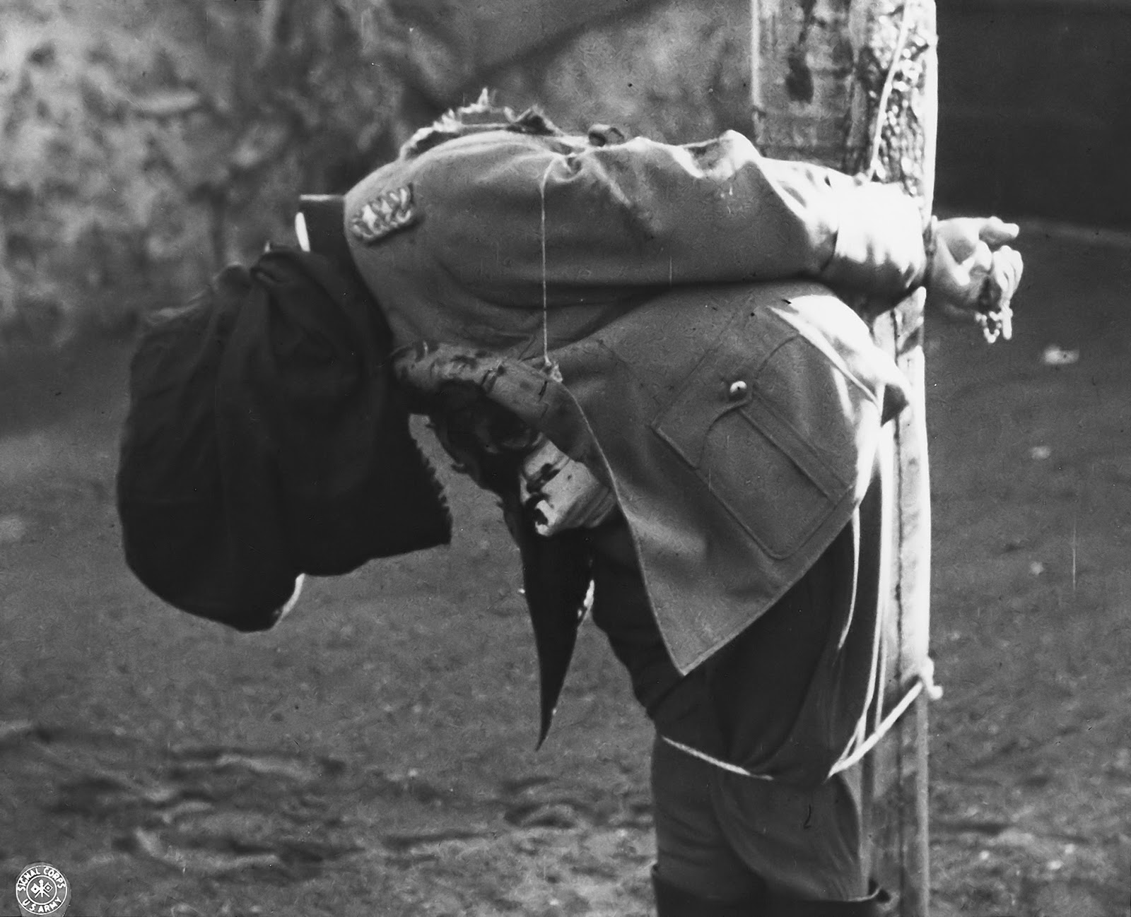 Dostler’s body immediately after the execution.