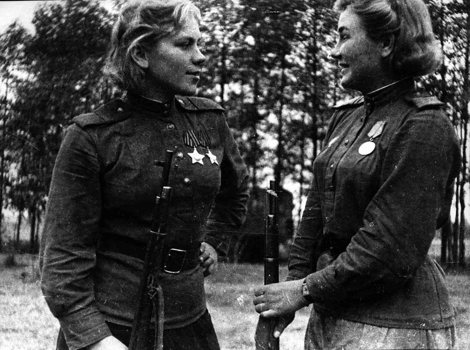 Sergeant Roza Shanina and Junior Sergeant Alexndra Maksimovna Ekimova.
