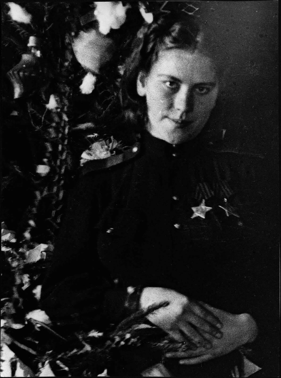 This is the last known picture of Rosa Shanina. Photo taken on January 1, 1945. 28 days later she was killed in action. 