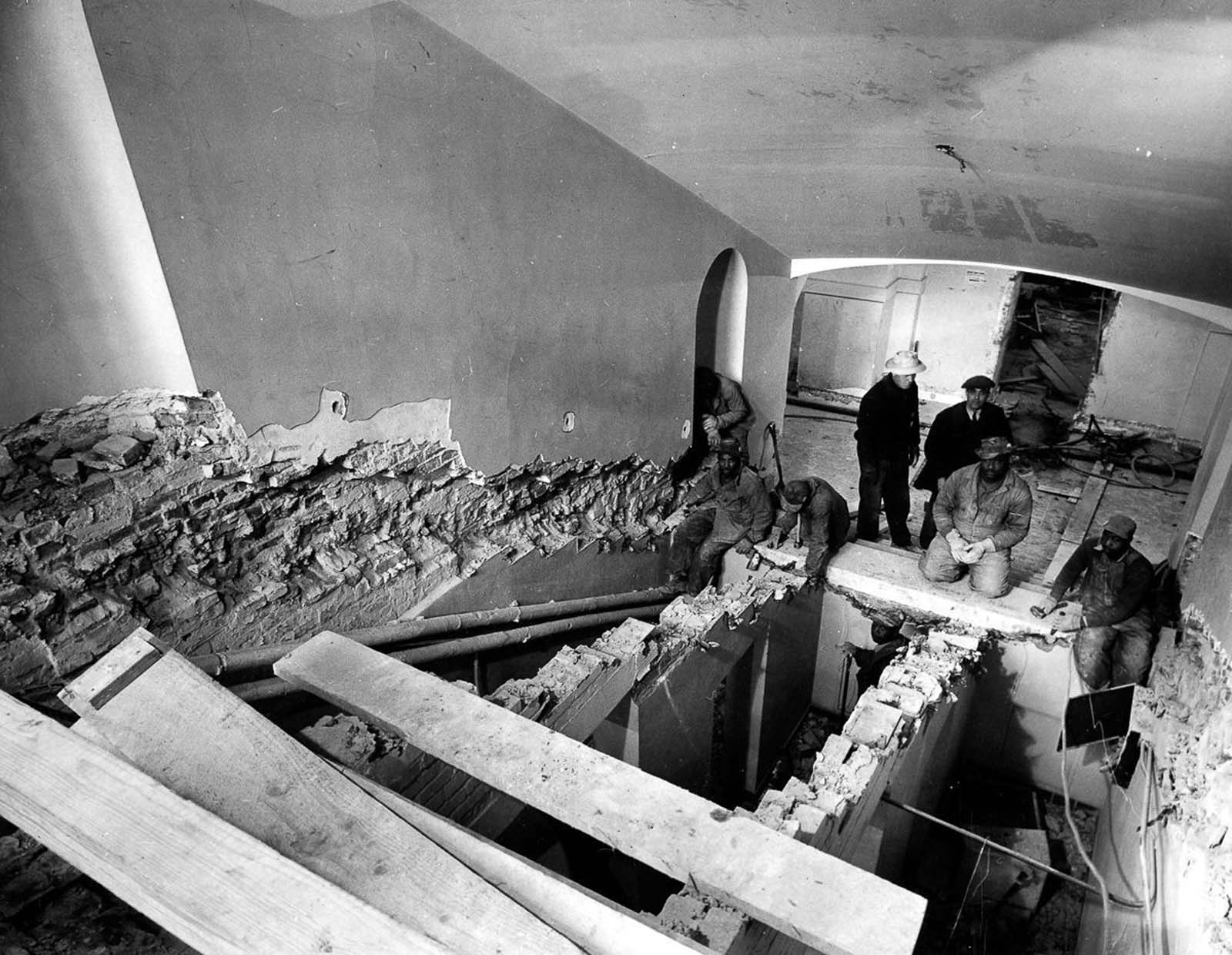 Main stairway of White House. 1950.