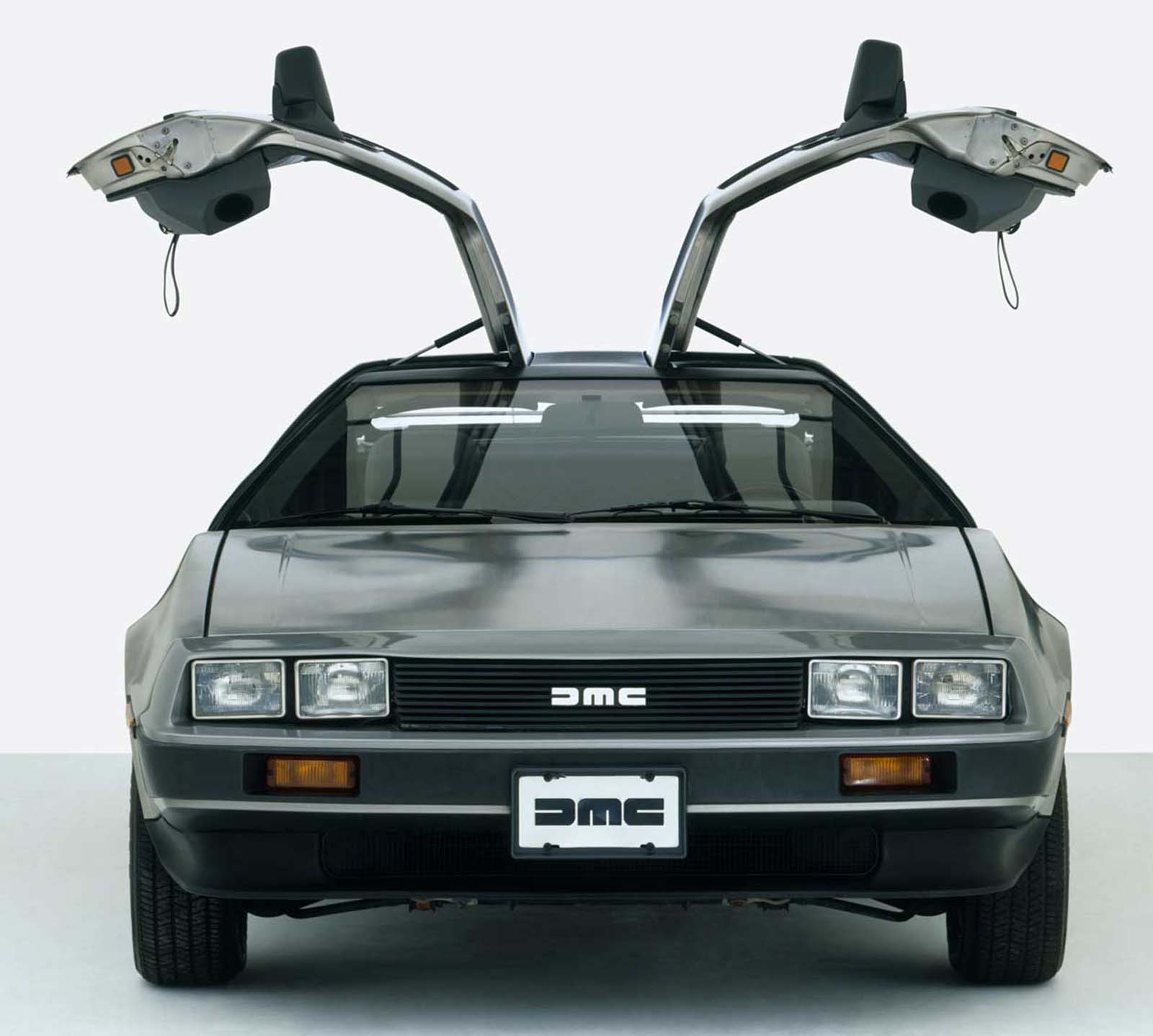 The DeLorean front on. 1981.
