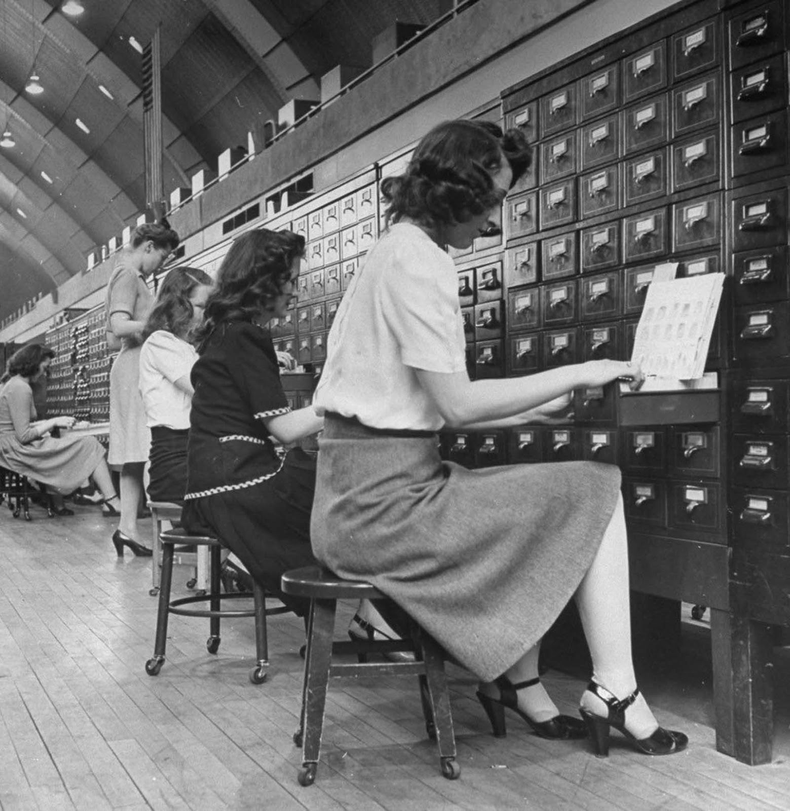 By 1946, the FBI had processed over 100 million fingerprint cards in manually maintained files; and by 1971, 200 million fingerprint cards.
