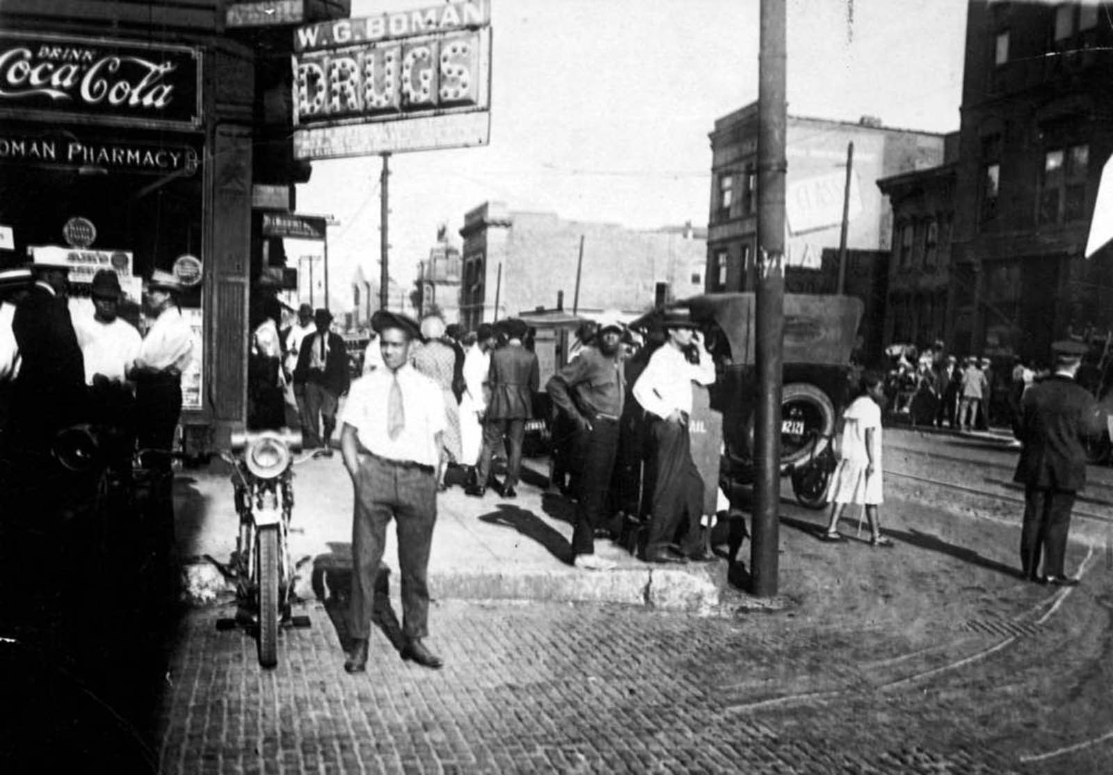 The combination of prolonged arson, looting, and murder made it one of the worst race riots in the history of Illinois.