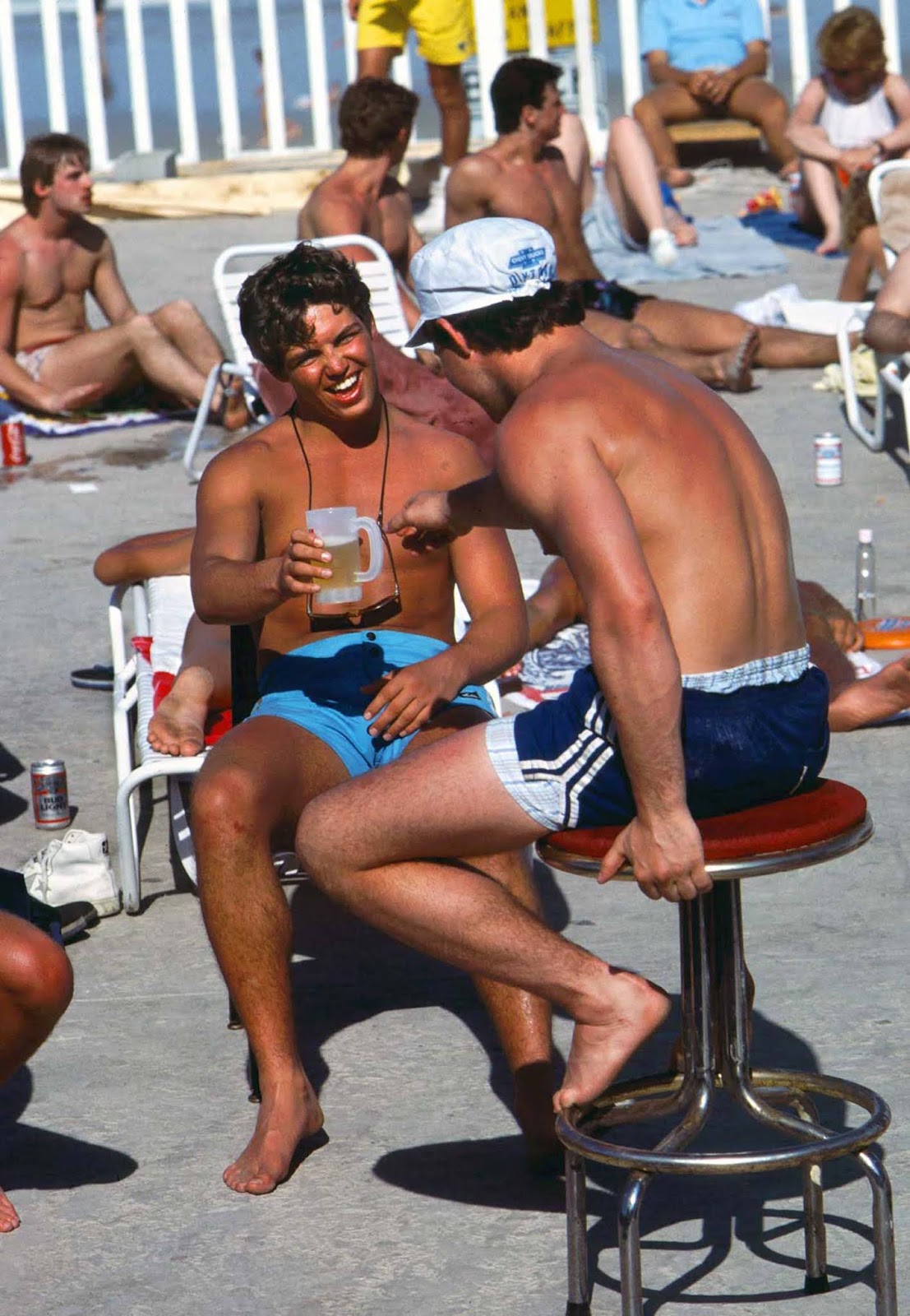 Sharing beers. 1983.