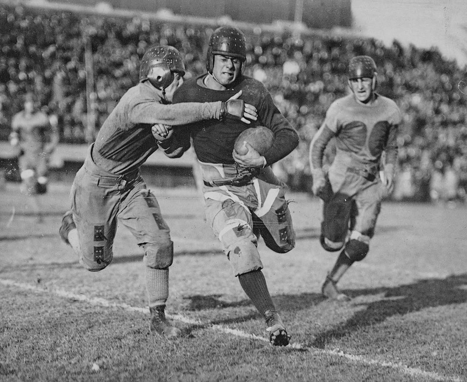 American football, 1920.