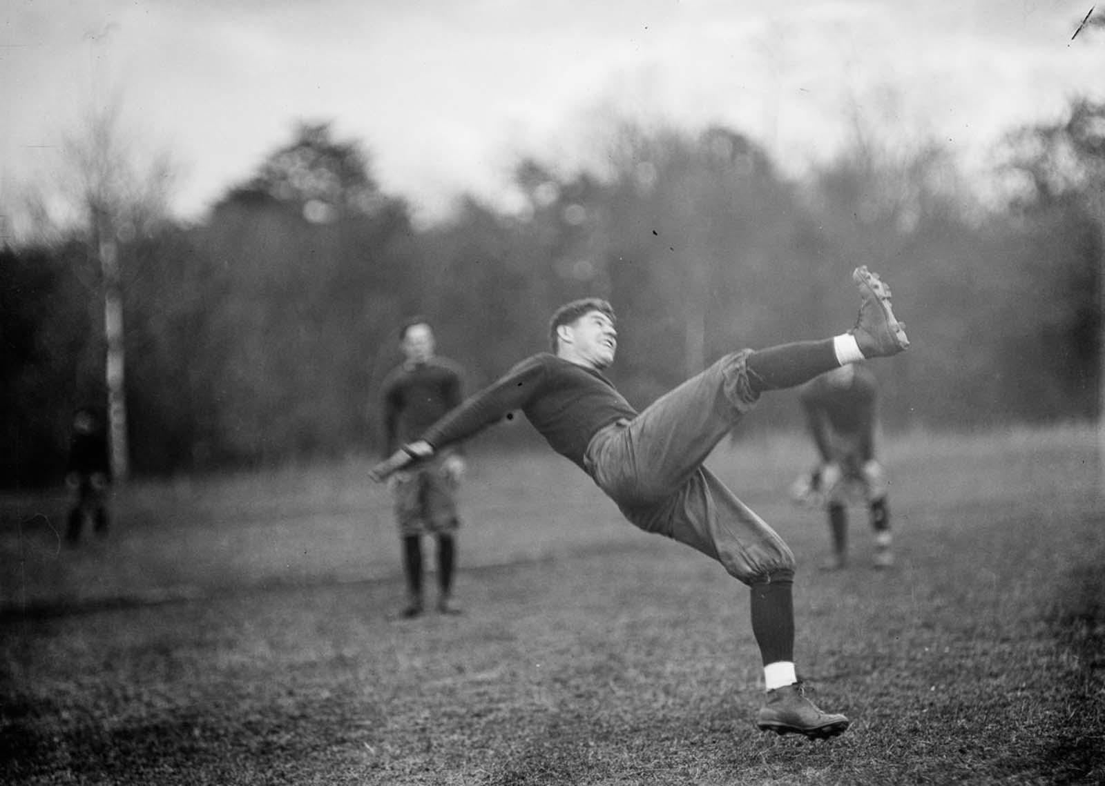 American football. 1912.