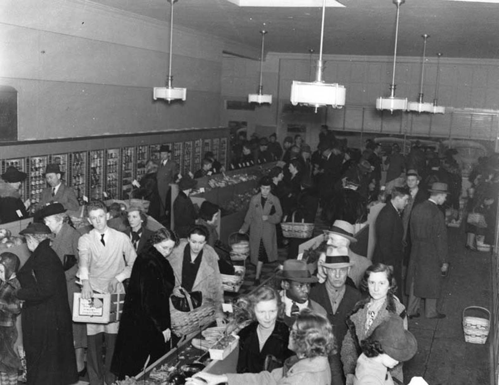 Shoppers inside Keedoozle. Memphis historian Michael Freeman writes,