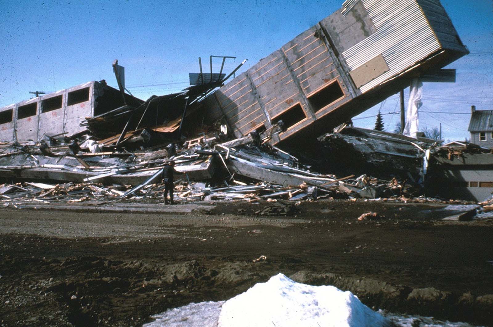 The Four Seasons Apartments in Anchorage was a six-story lift-slab reinforced concrete building which collapsed during the earthquake. The building was under construction, but structurally completed, at the time of the quake.
