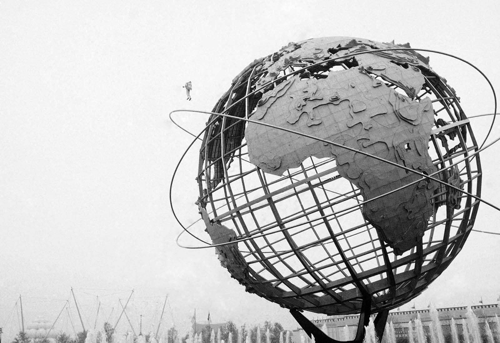 Jetpack over the Unisphere. Performer Robert Courter flies past the Unisphere at the New York World's Fair on May 13, 1964 wearing a rocket outfit that was originally developed for the U.S. army. The outfit, according to its manufacturer, can fly a distance of 815 feet at speeds of 60 miles an hour. Courter performs in the 