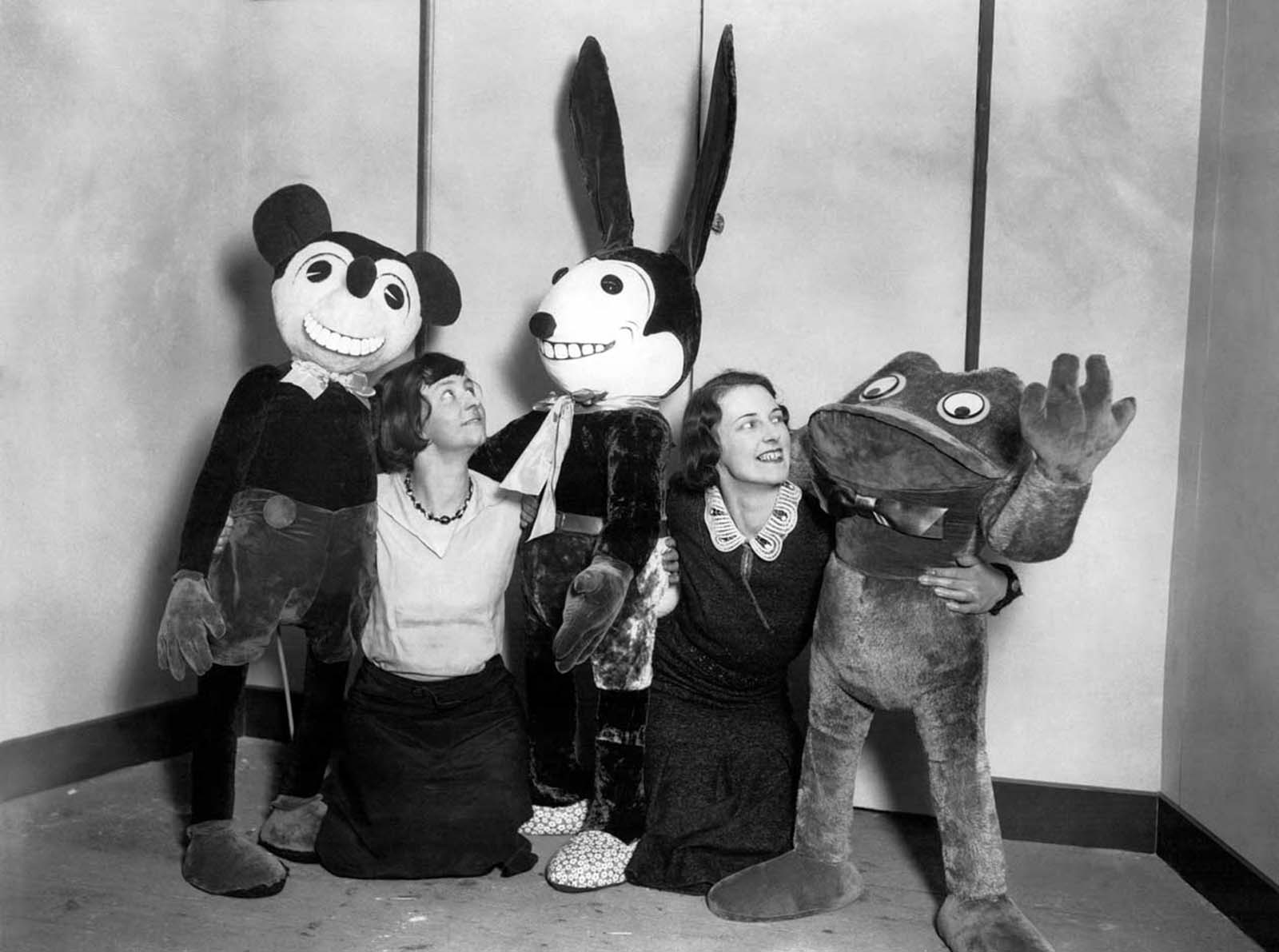 Mickey, Oswald, and a Frog. 1931.