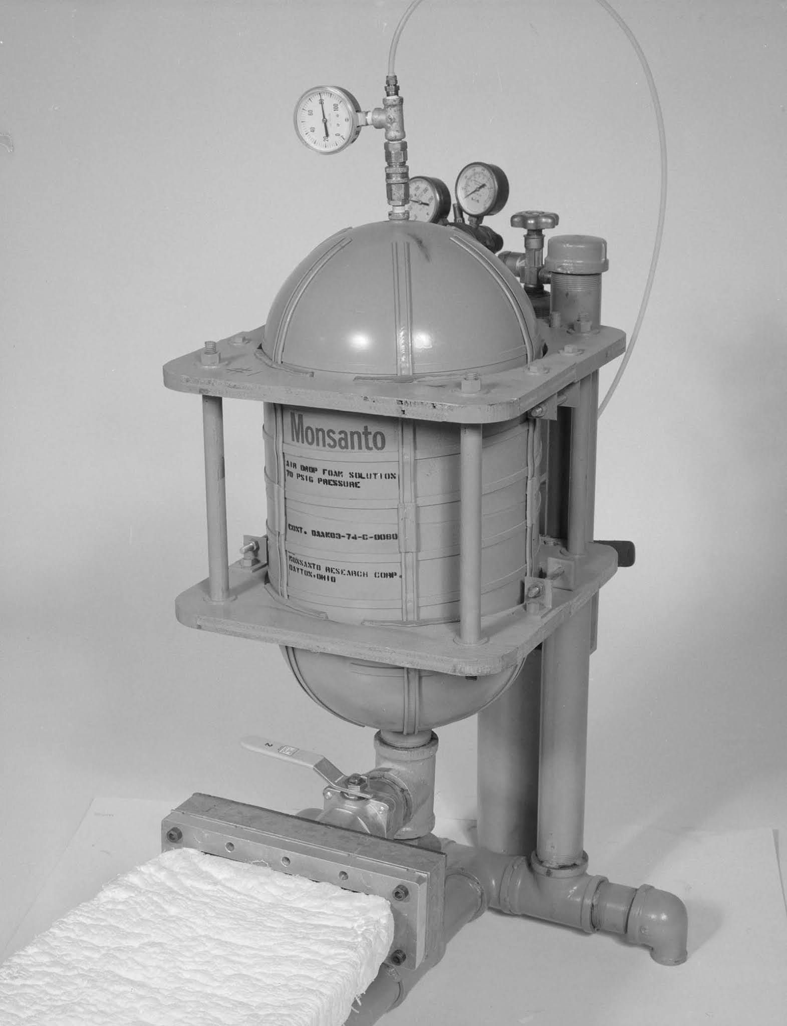 Aero-mechanical prototype foam generator. 1976.