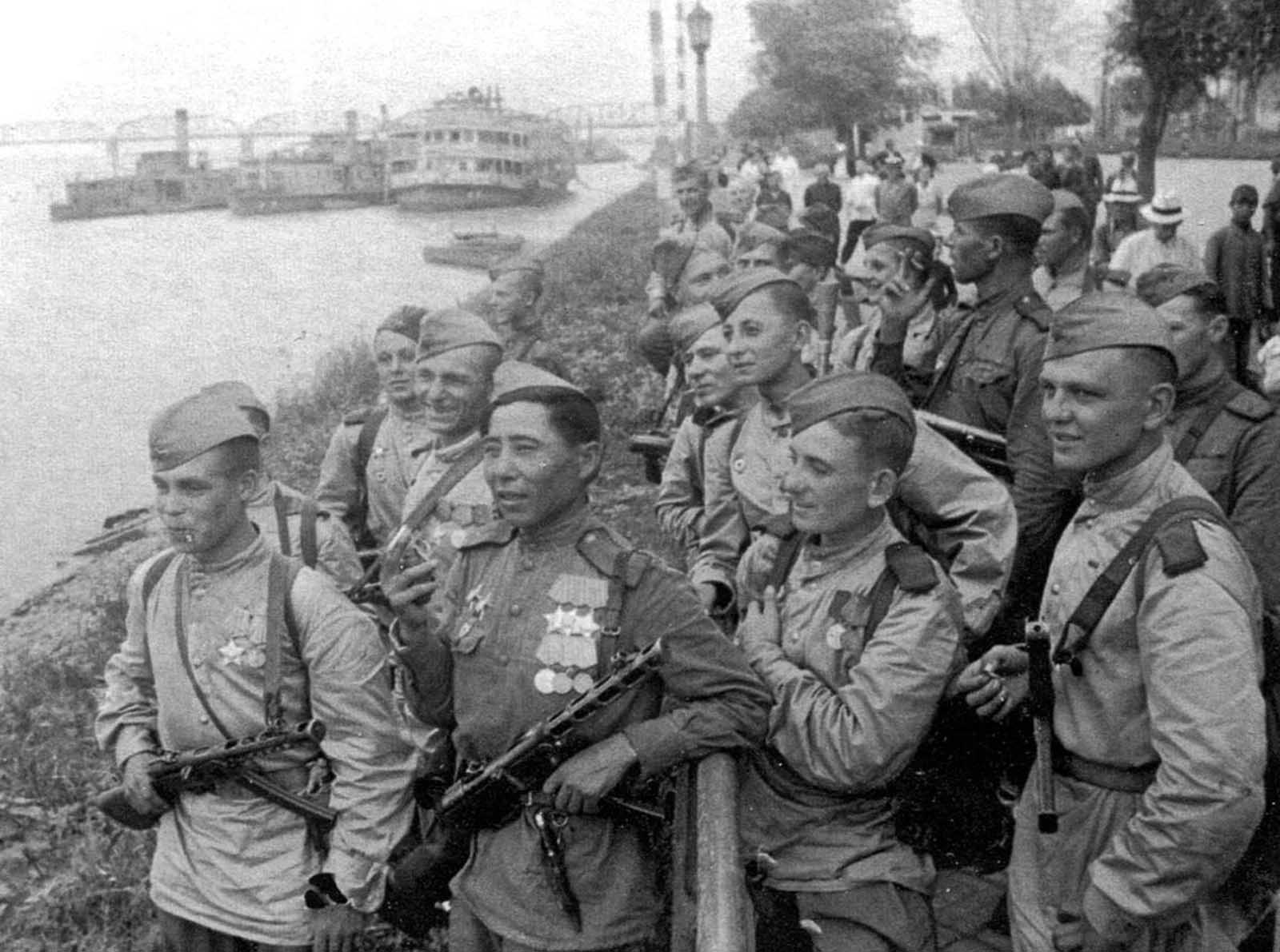 Soviet soldiers on the bank of the Songhua River in Harbin. The Japanese-occupied city was liberated by Soviet troops on August 20, 1945. Some 700,000 Soviet troops occupied Manchuria by the time Japan surrendered.
