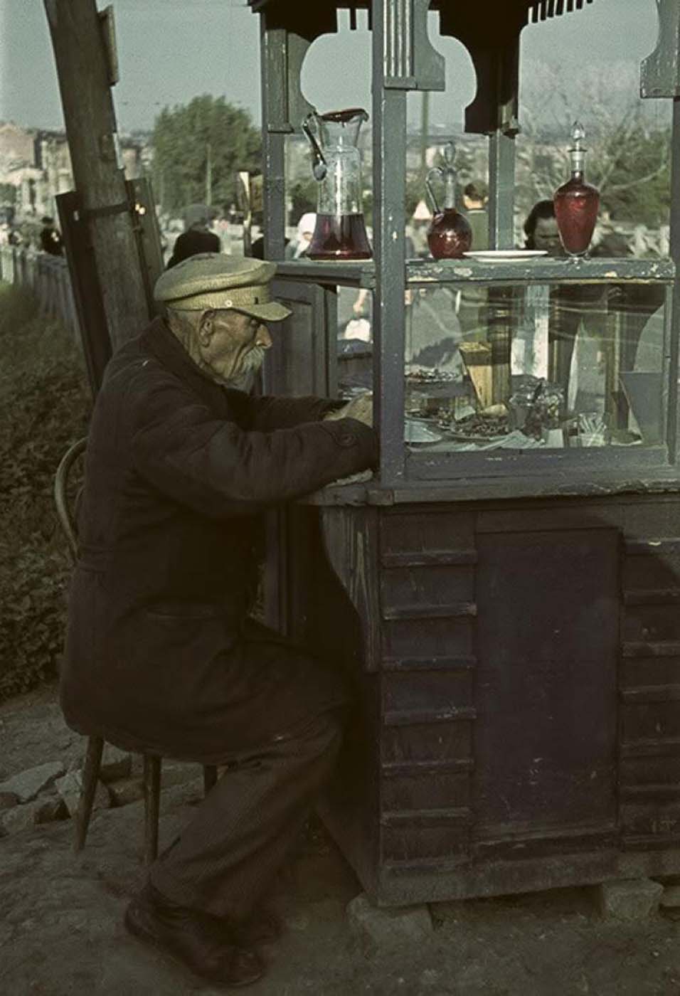 Street vendor.