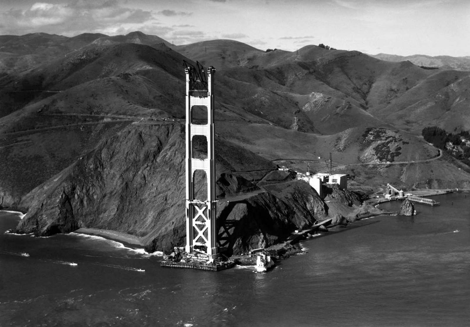 building golden gate bridge photographs
