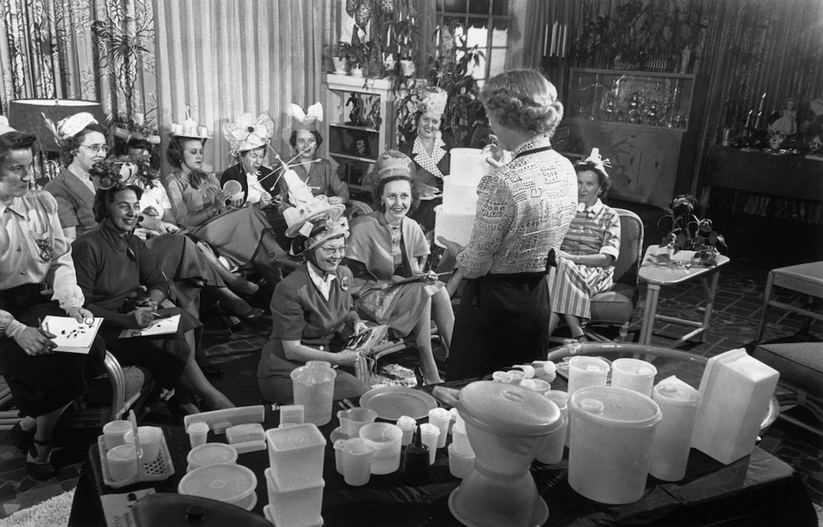 tupperware parties pictures history