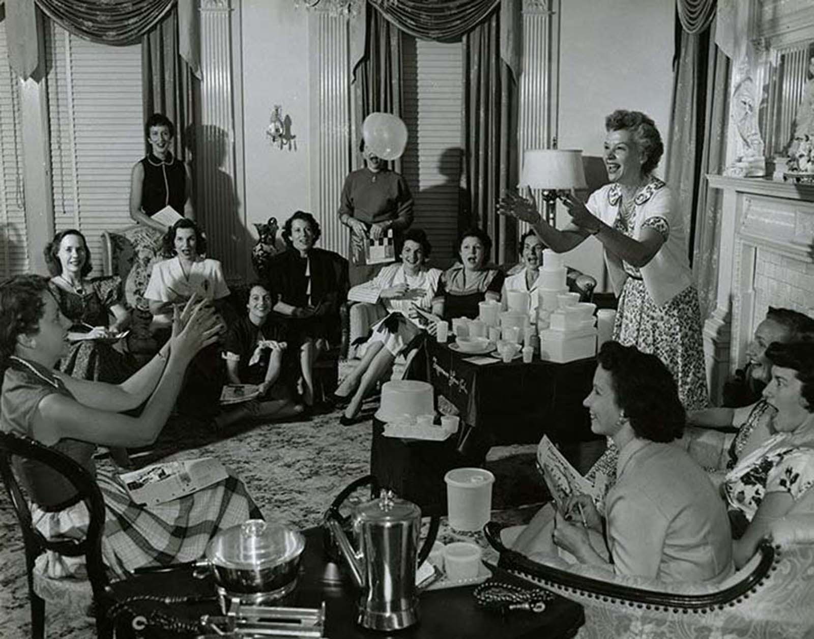 tupperware parties pictures history