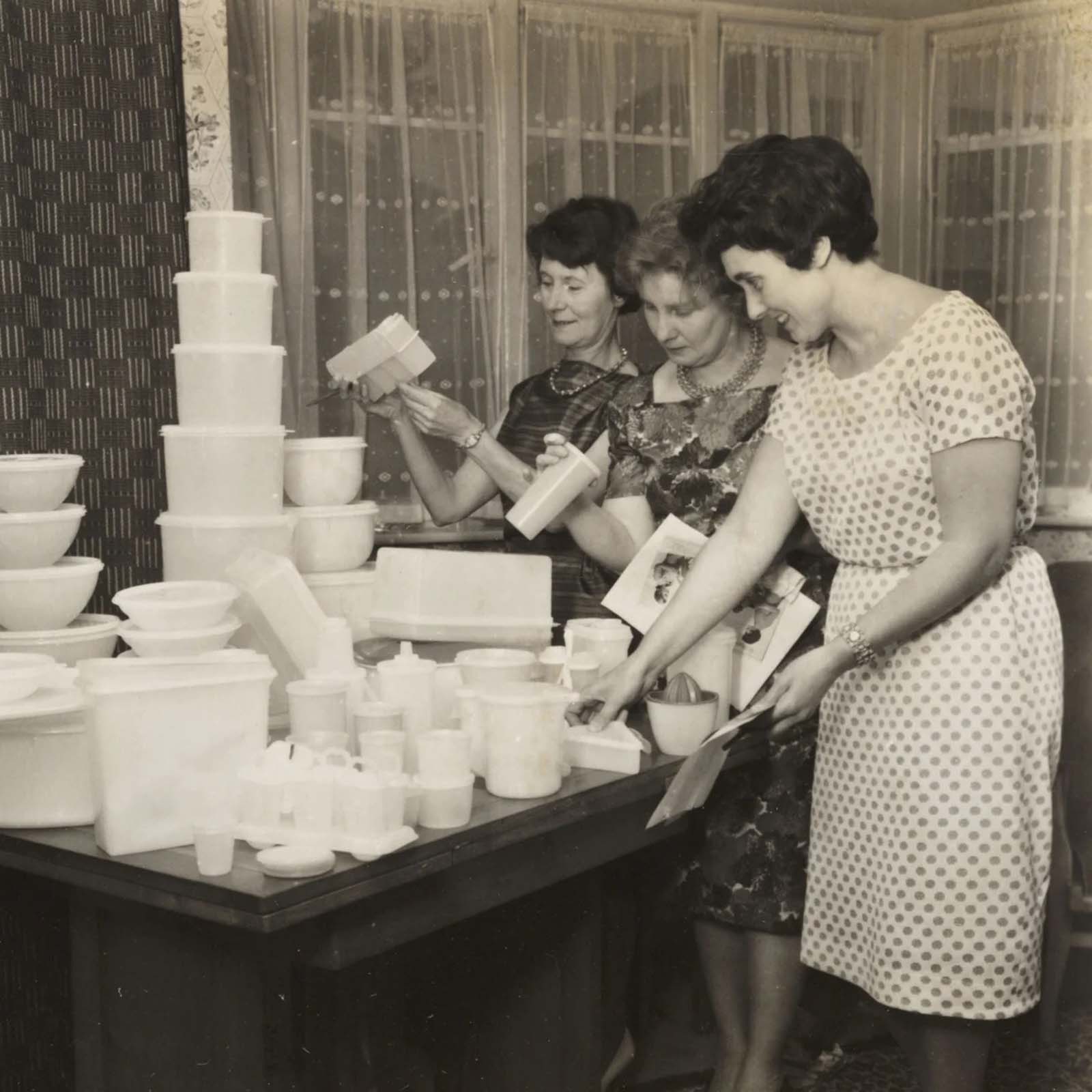 tupperware parties pictures history