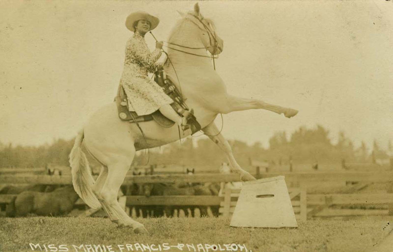cowgirls west photographs