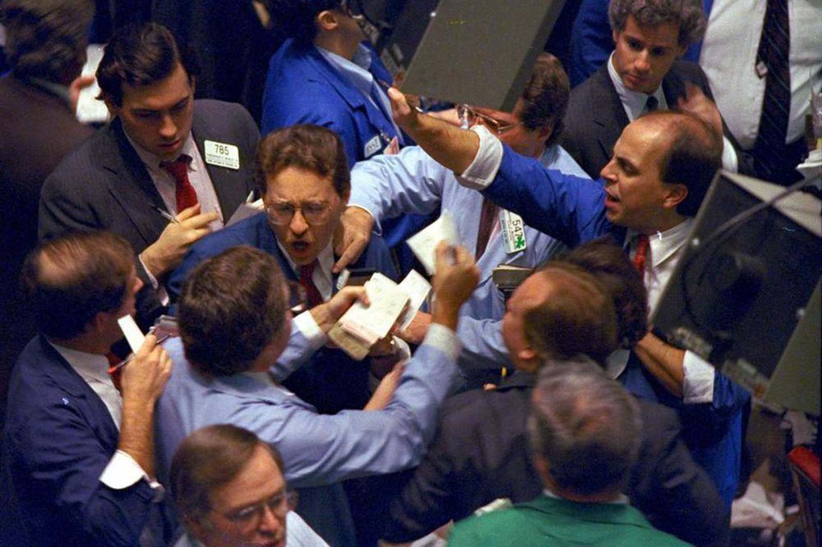 black Monday 1987 photographs