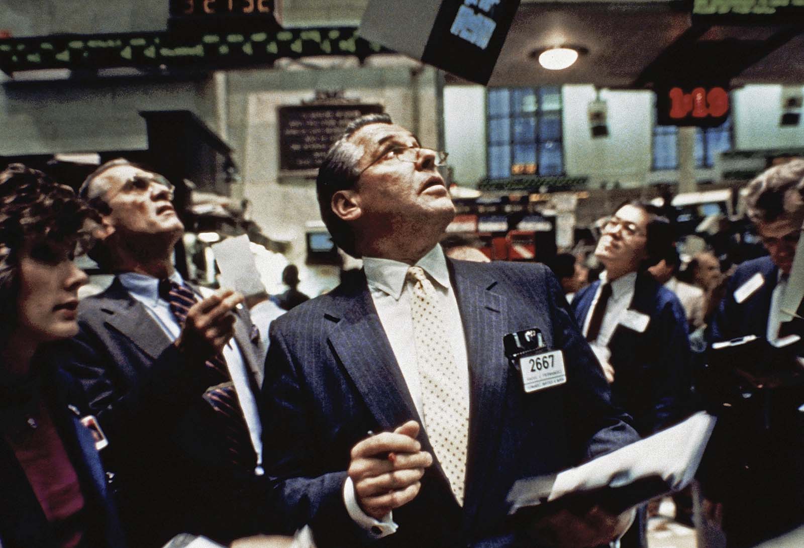 black Monday 1987 photographs