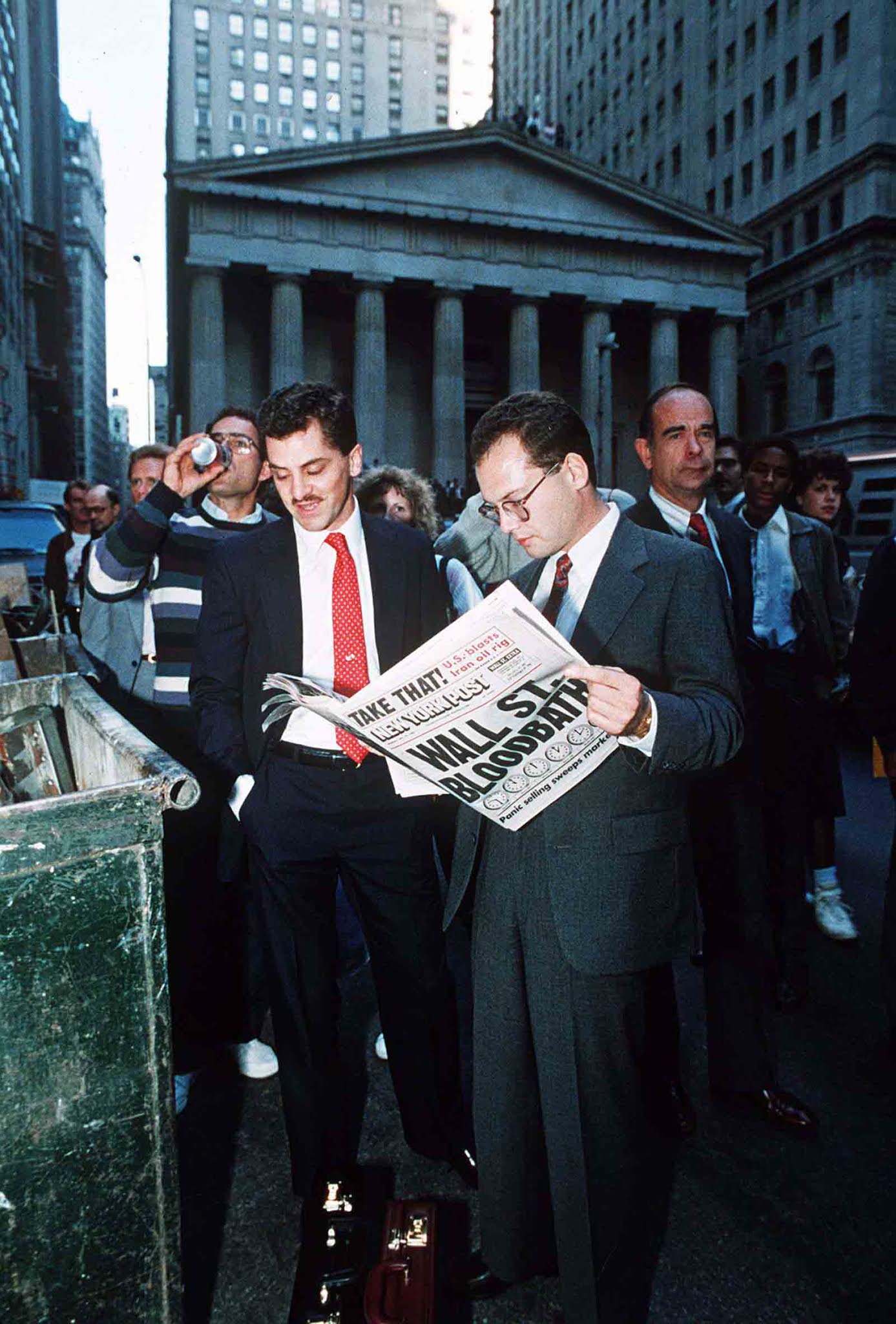 black Monday 1987 photographs