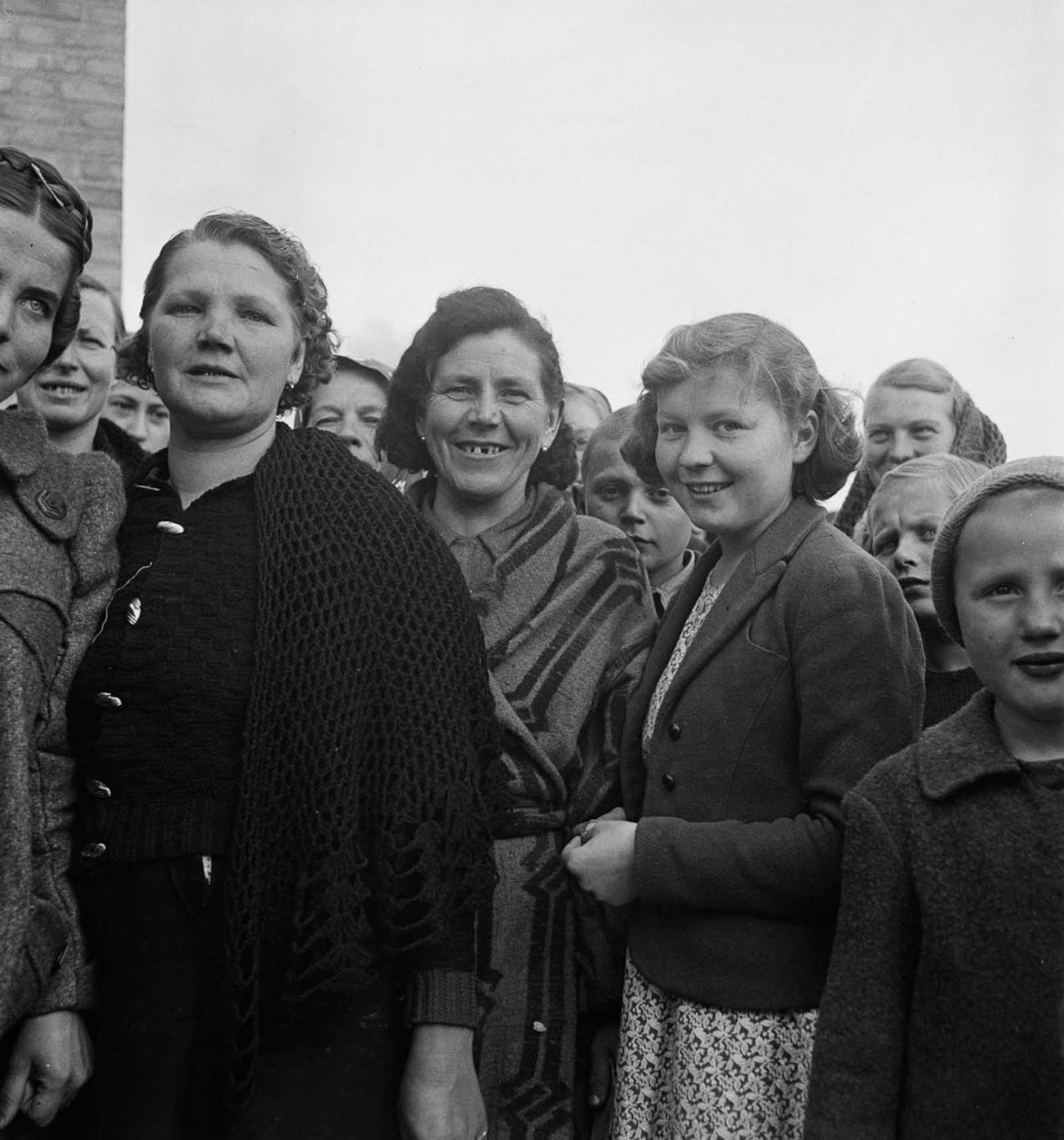 Refugees from Poland on the outskirts of Tehran.