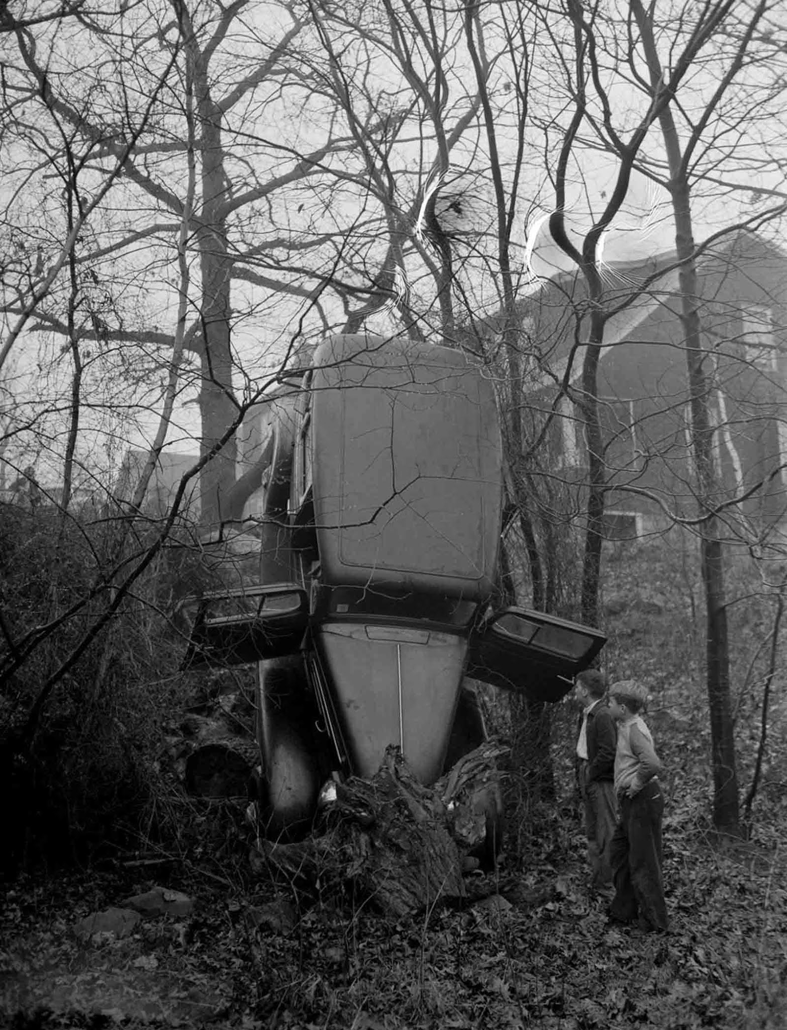 vintage photos car wrecks
