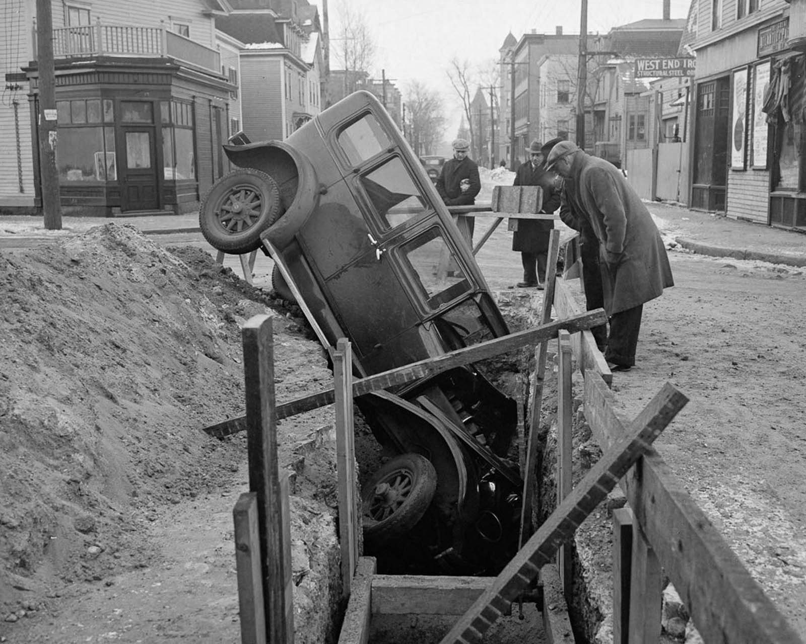 vintage photos car wrecks