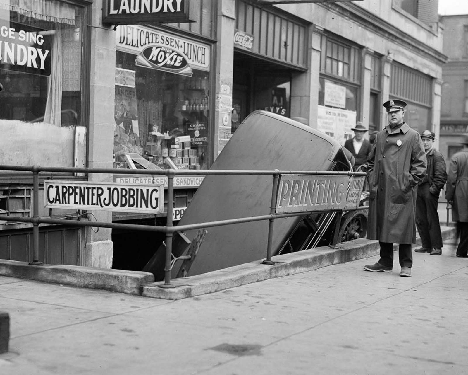 vintage photos car wrecks