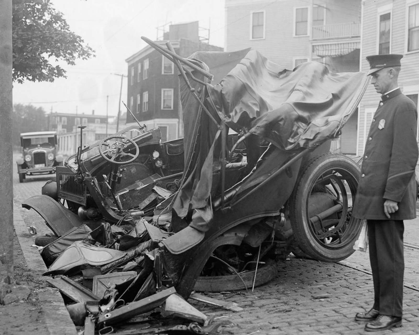 vintage photos car wrecks