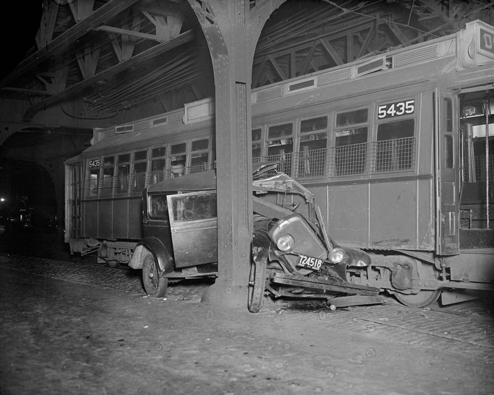 vintage photos car wrecks