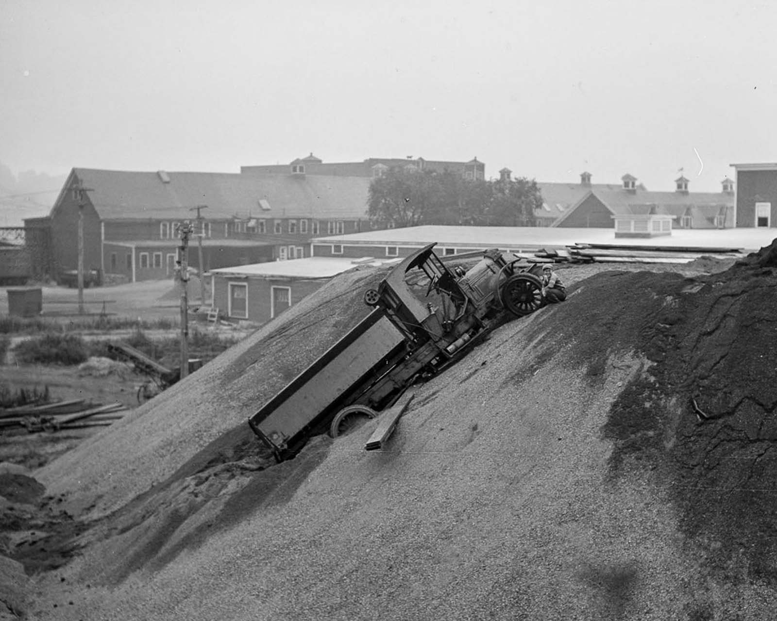 vintage photos car wrecks