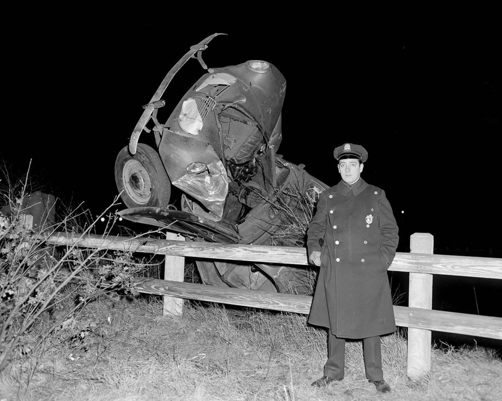 vintage photos car wrecks