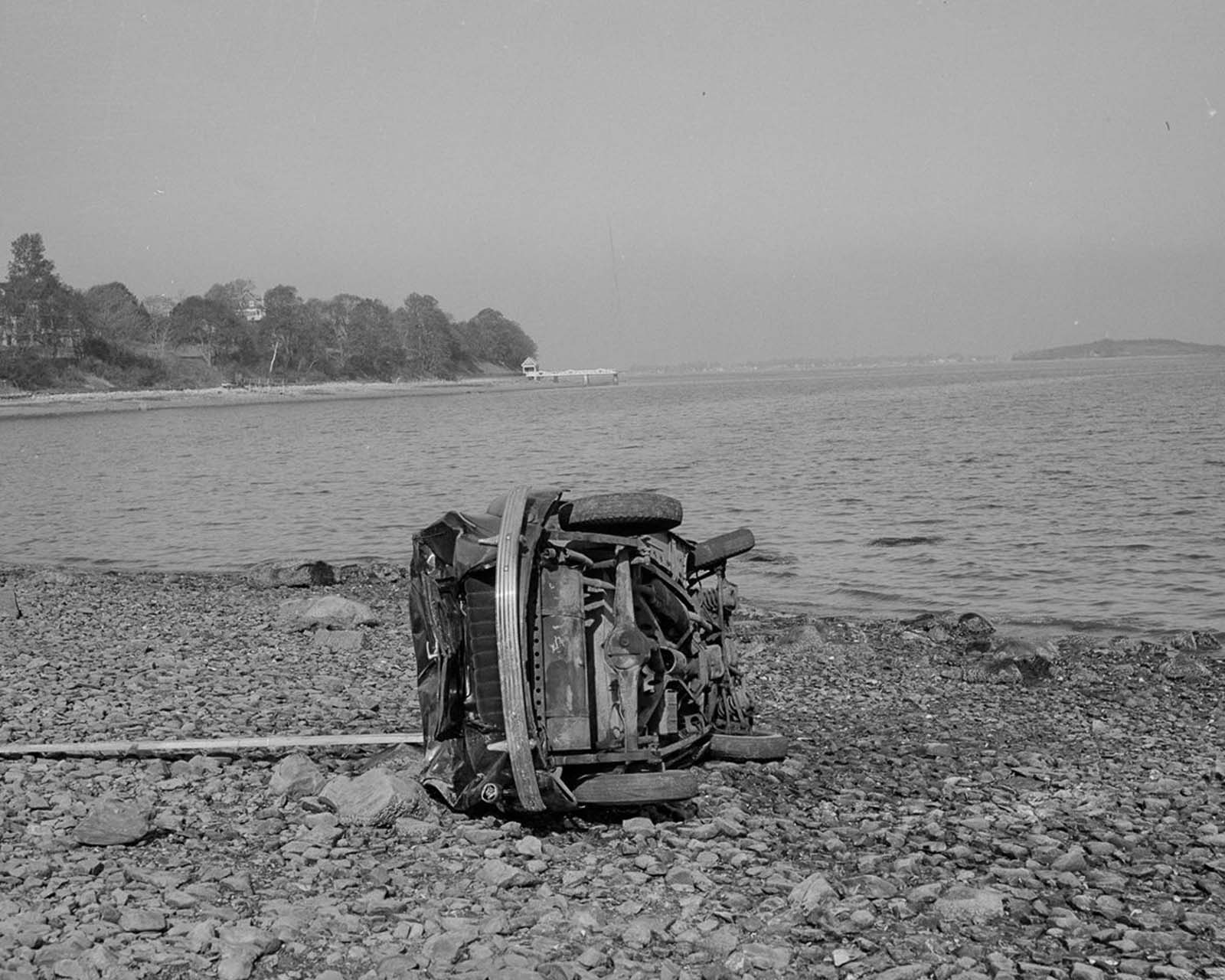vintage photos car wrecks