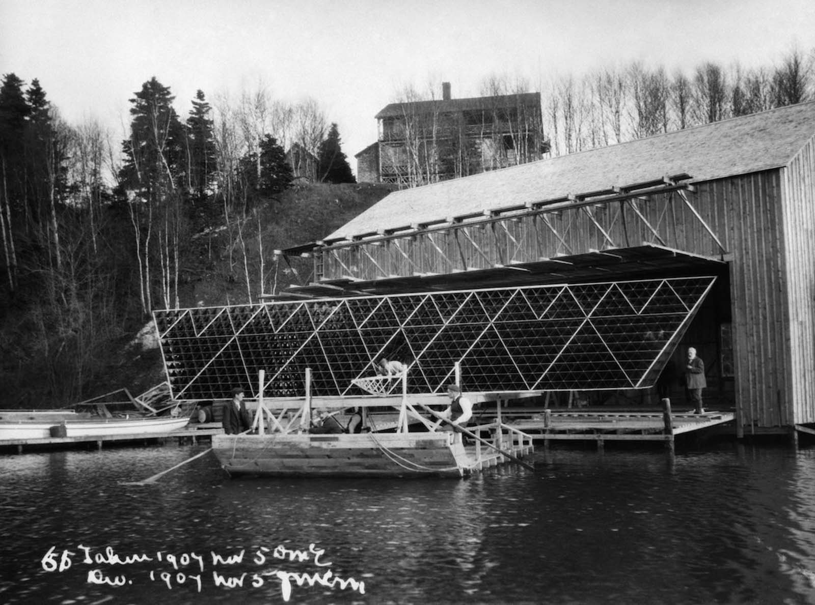 alexander graham bell tetrahedral kites