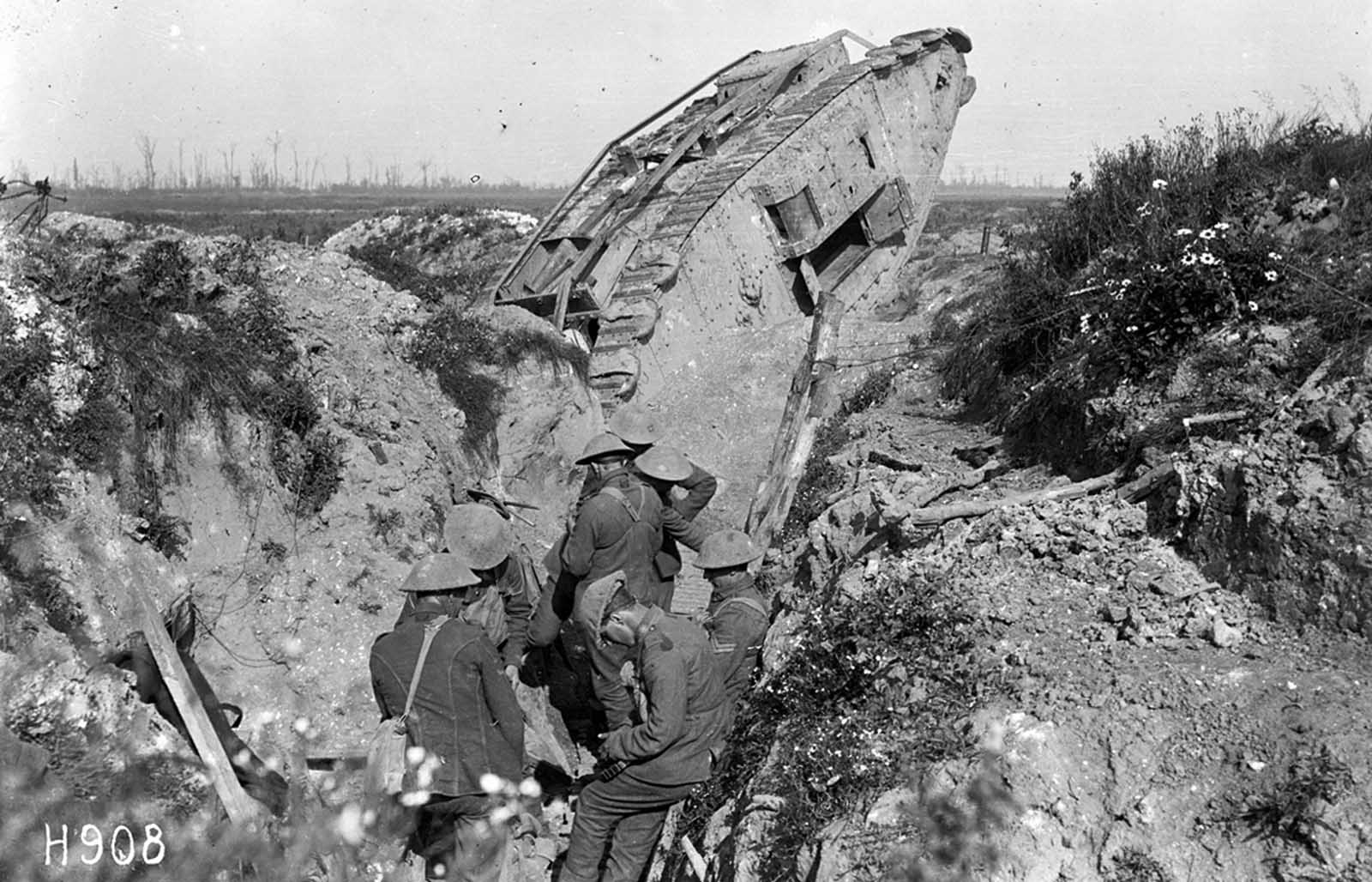 New Zealand troops and the tank