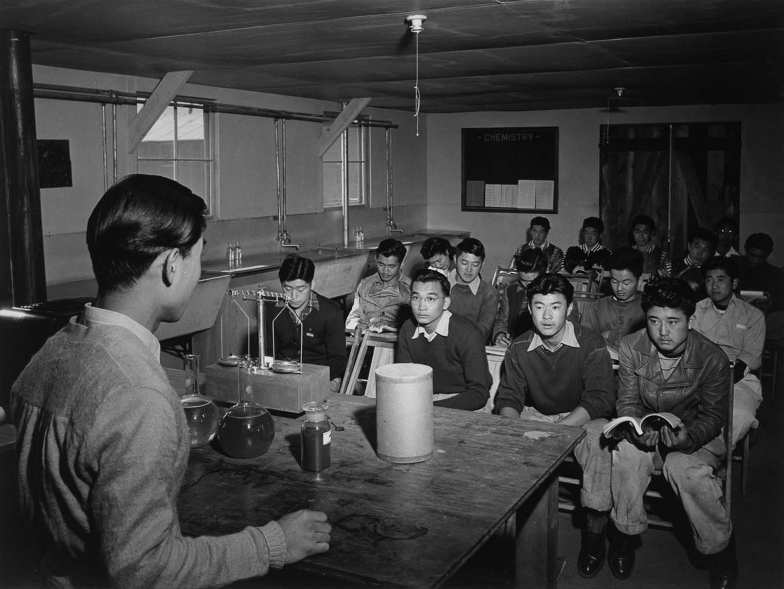 manzanar internment camp photographs