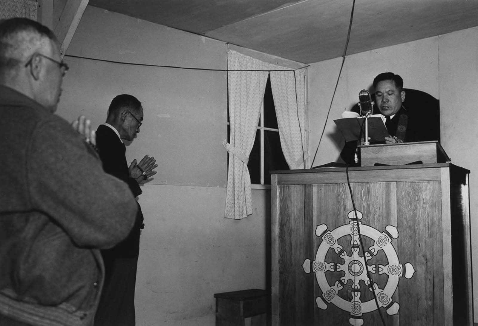 manzanar internment camp photographs
