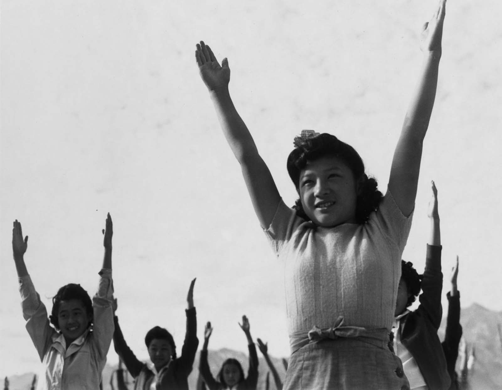 manzanar internment camp photographs