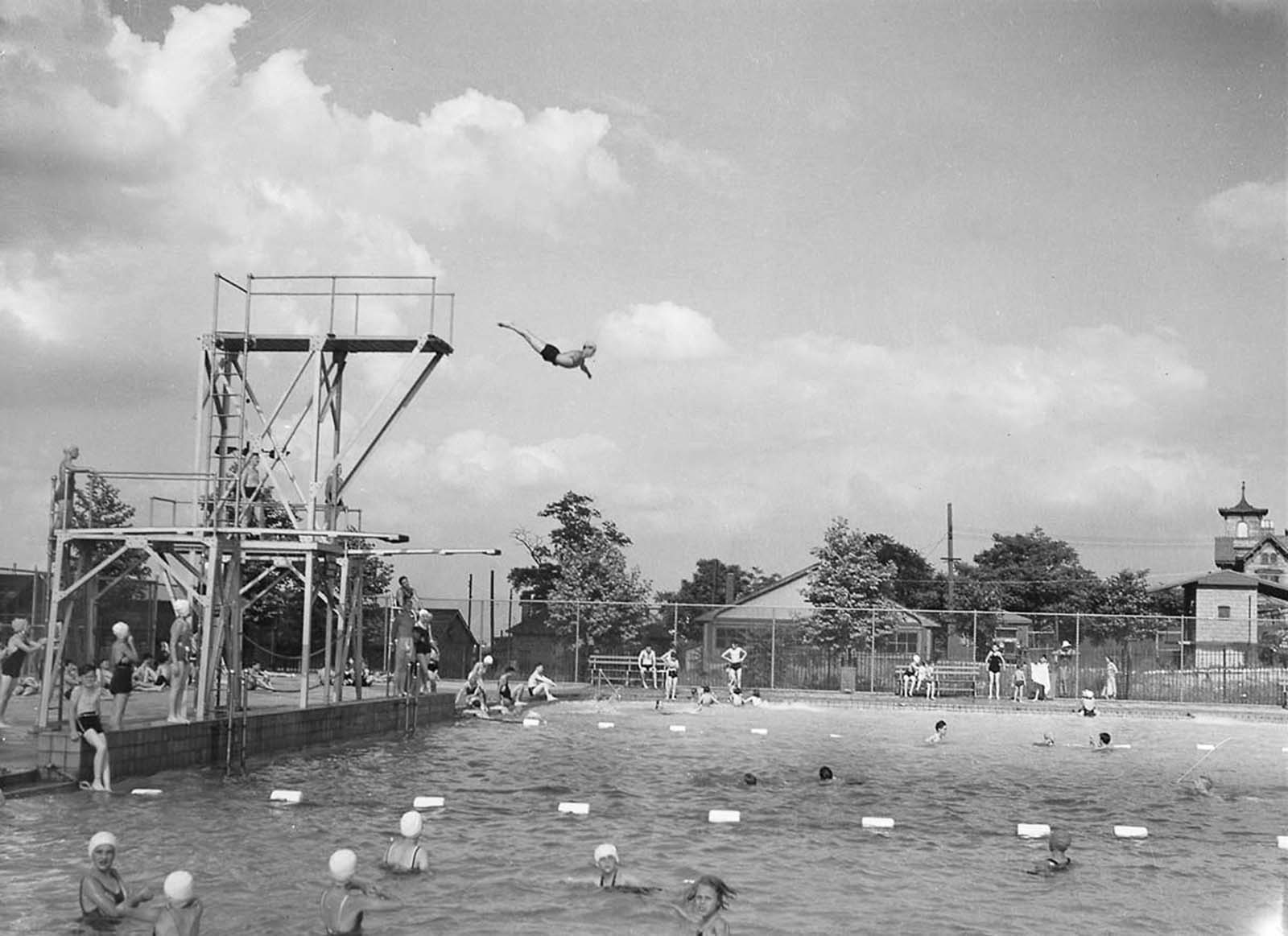 new york swimming pools historical photographs