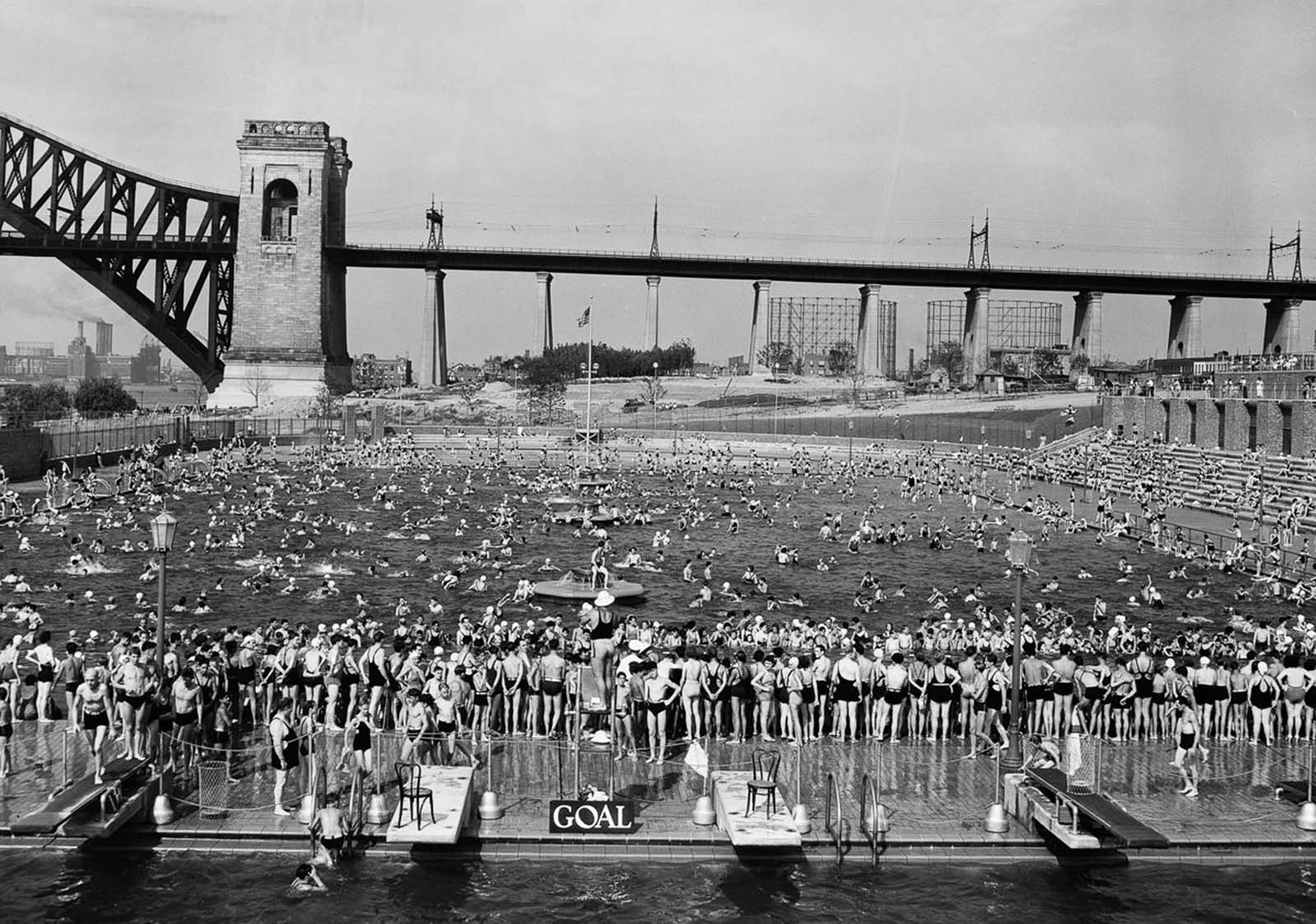 new york swimming pools historical photographs