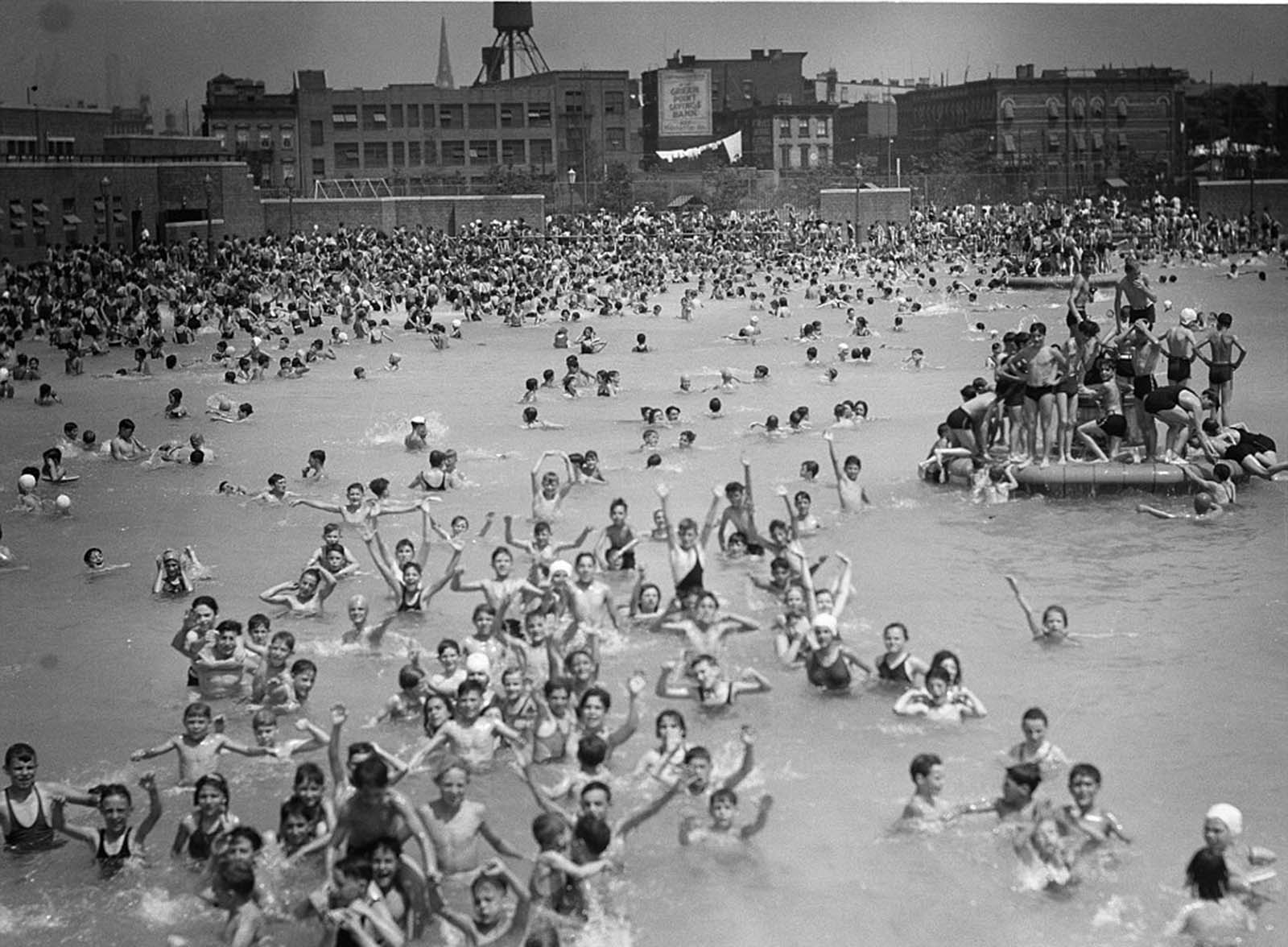 new york swimming pools historical photographs