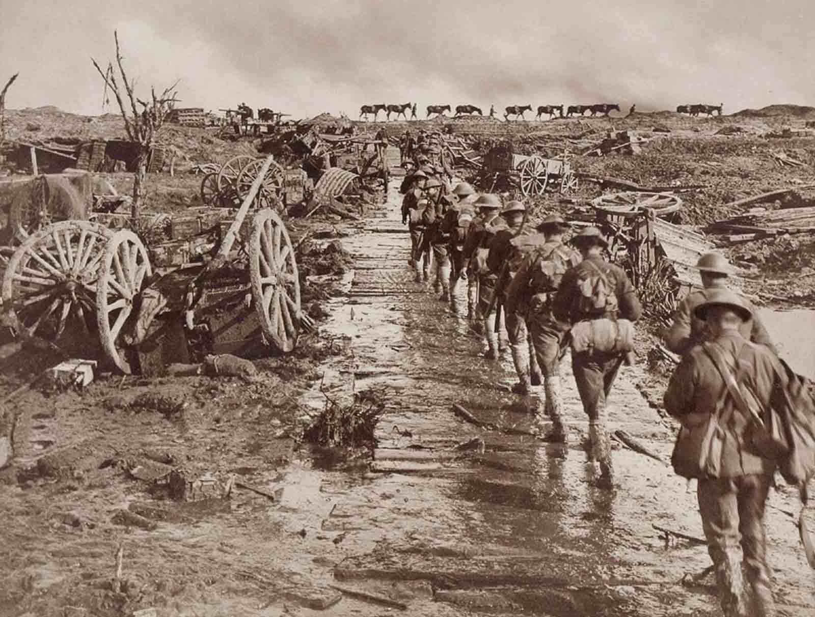 Western front photographs frank hurley