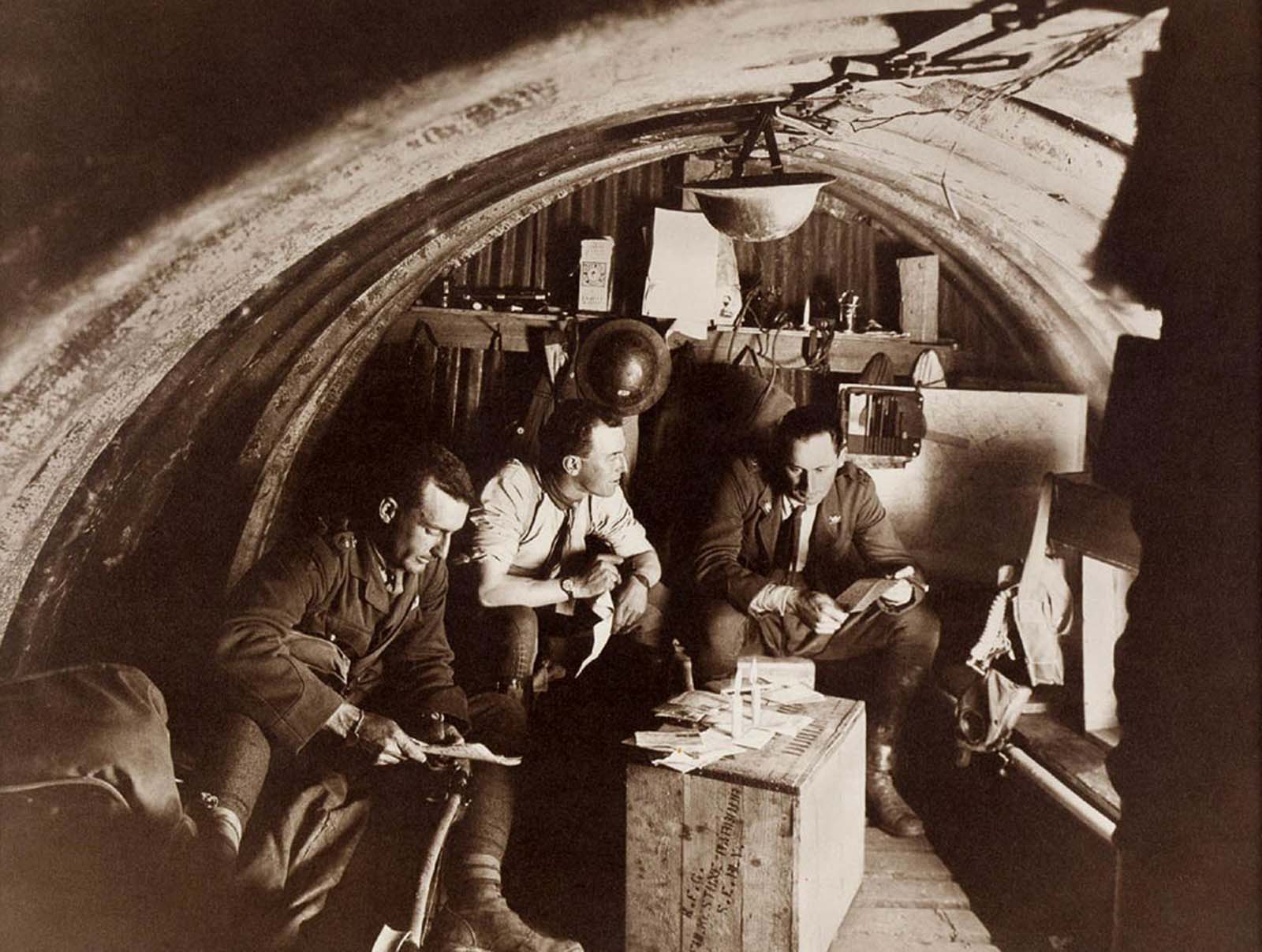 Western front photographs frank hurley