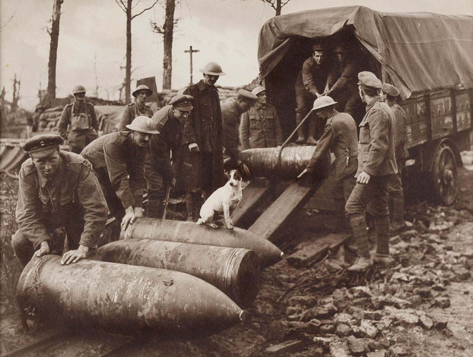 Western front photographs frank hurley