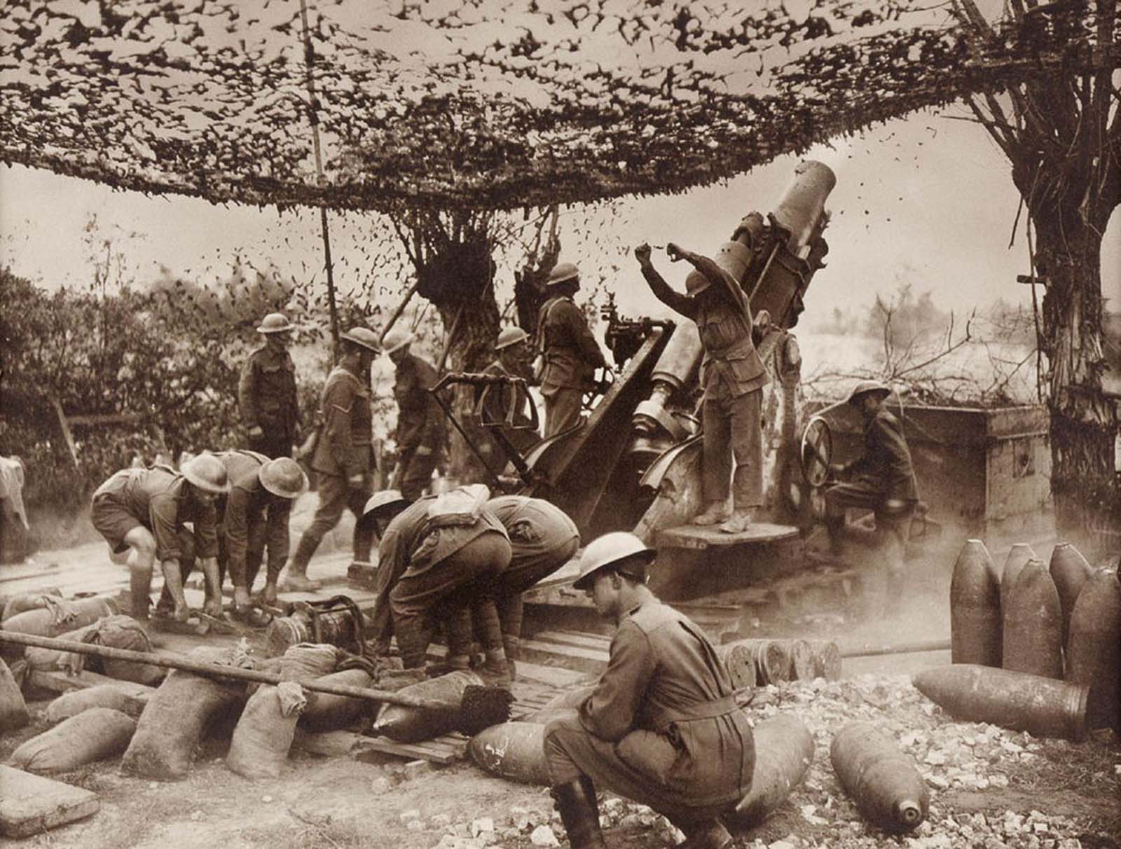 Western front photographs frank hurley